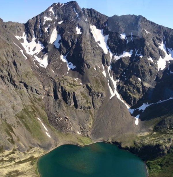 HeliAlaska Lake and Mountain