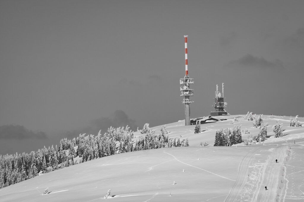 HeliAlaska - Radio Tower in the snow